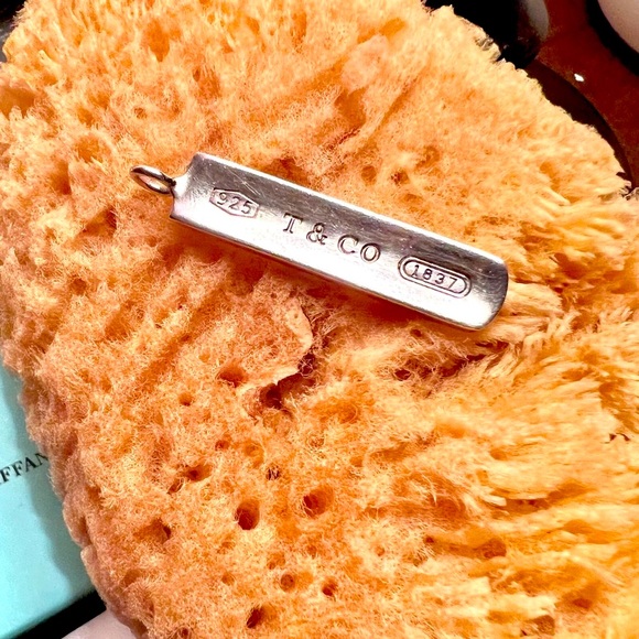 Gorgeous Tiffany & Co Bar Pendant. Authentic & Vintage.